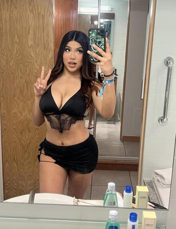 Vivian , 26  female escort, Neworleans