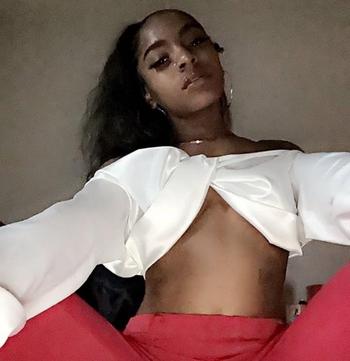 Prettyfiver , 24  female escort, New Orleans