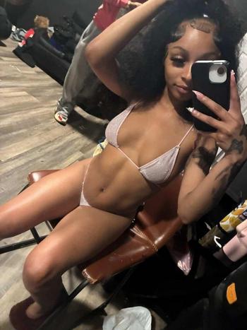 Carbon, 20  female escort, New Orleans