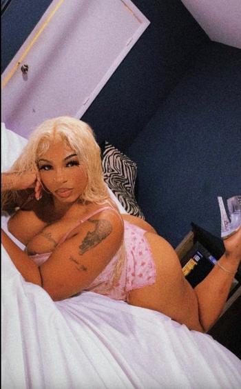 Candy, 25  female escort, New Orleans